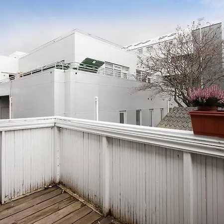 Cozy Two Storey House In Center Of Reykjavik