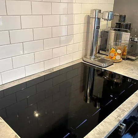 Apartment Cozy Two Storey House In Center Of Reykjavik *